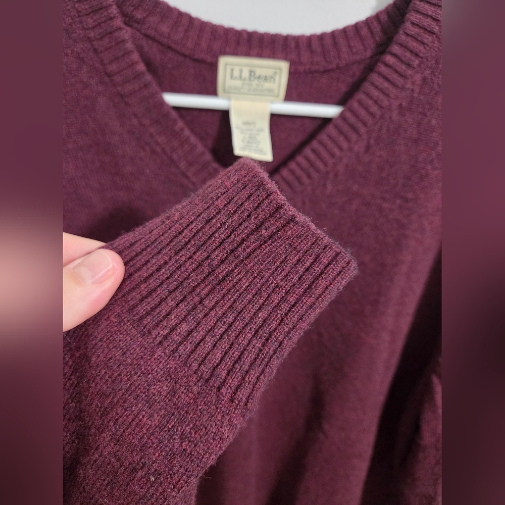 Vintage L.L. Bean Burgundy V-Neck Lambs Wool Sweater - Picture 3 of 4